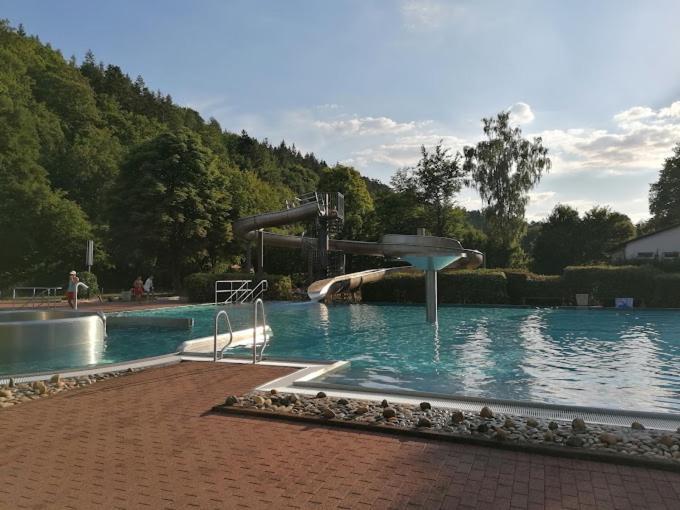 Ferienhaus Hescheld With Private Jacuzzi Хелентал Екстериор снимка