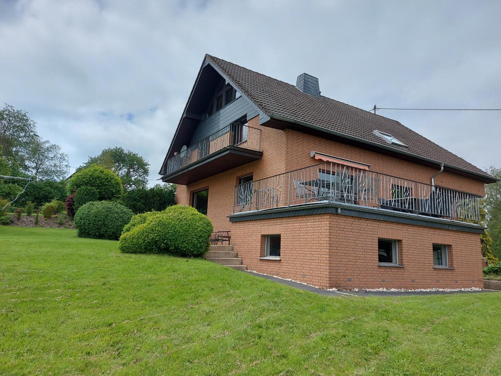 Ferienhaus Hescheld With Private Jacuzzi Хелентал Екстериор снимка