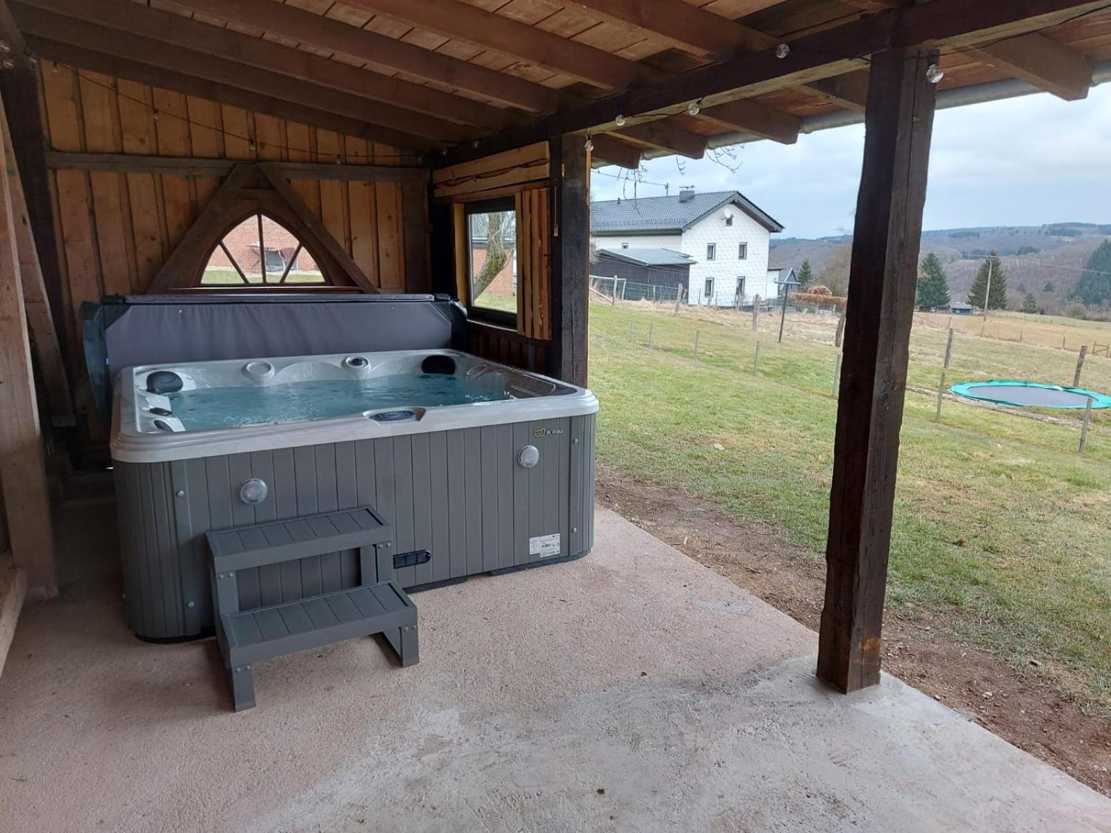 Ferienhaus Hescheld With Private Jacuzzi Хелентал Екстериор снимка