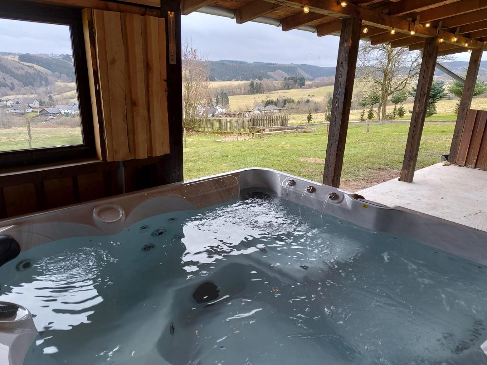 Ferienhaus Hescheld With Private Jacuzzi Хелентал Екстериор снимка