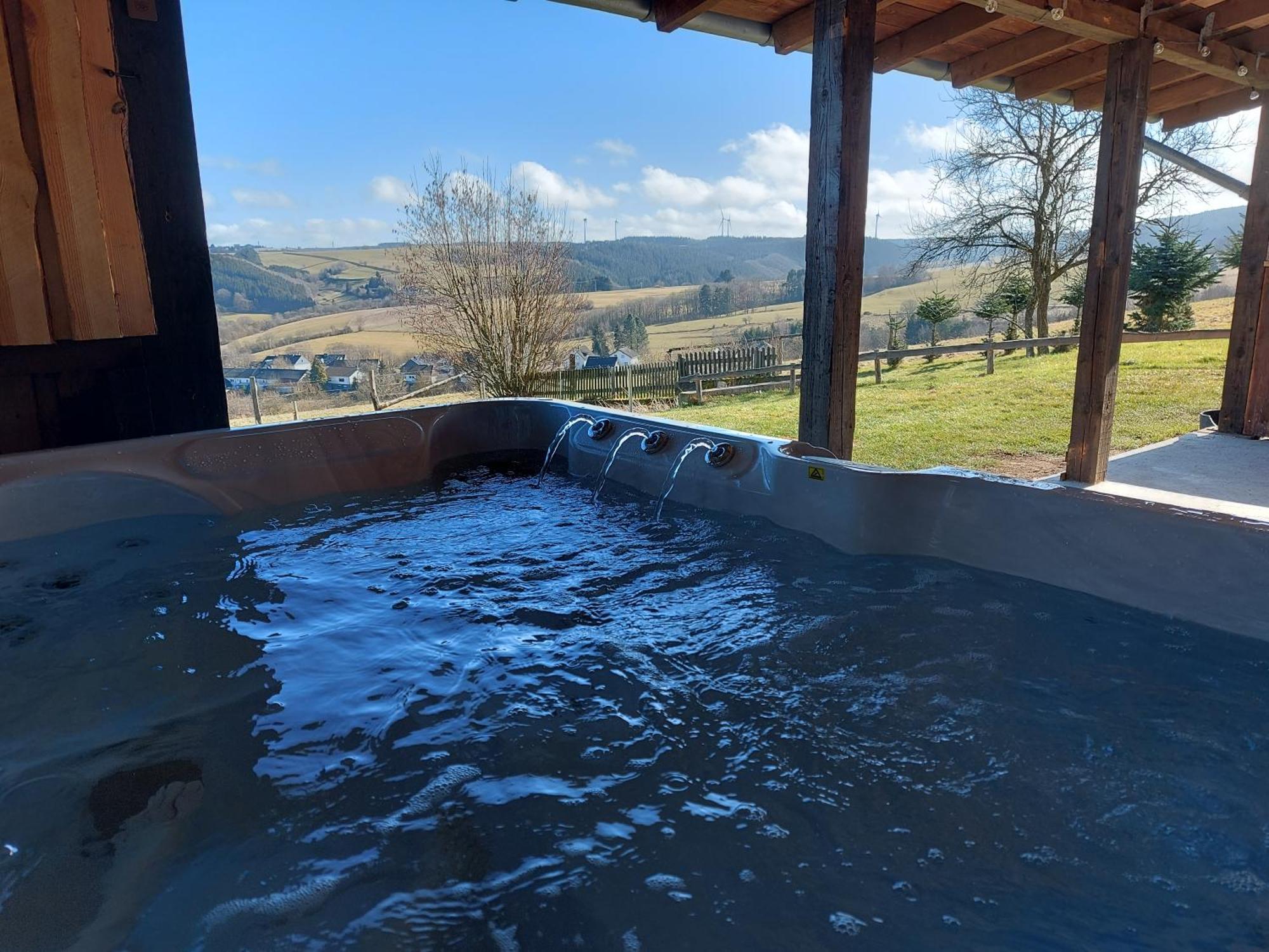 Ferienhaus Hescheld With Private Jacuzzi Хелентал Екстериор снимка