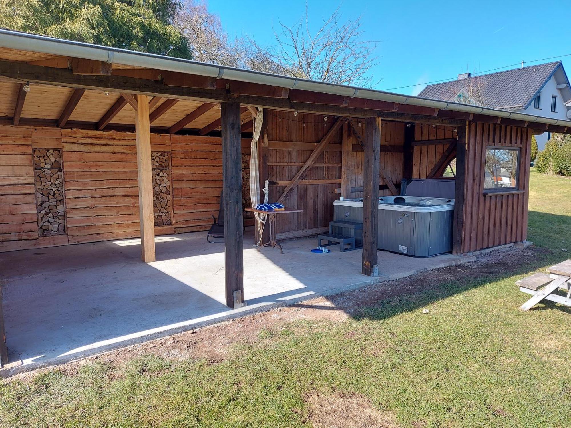 Ferienhaus Hescheld With Private Jacuzzi Хелентал Екстериор снимка